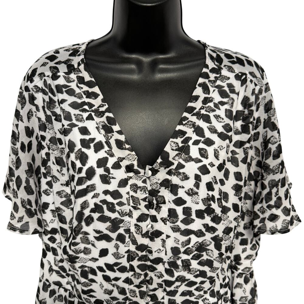 Lane Bryant Womens Black White Blouse Size 18 Lined - Picture 2 of 10